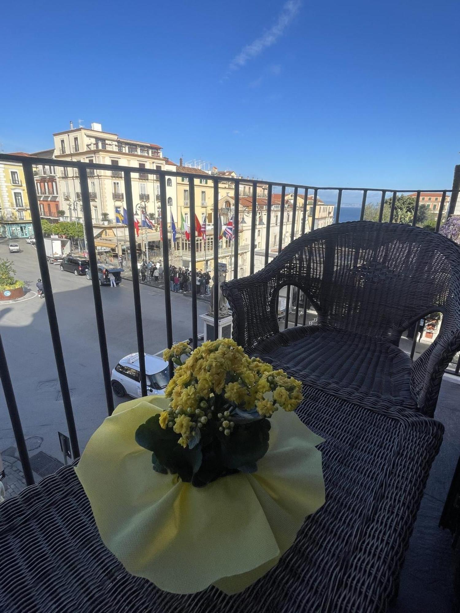 مبيت وإفطار Ambasciata Sorrento Relais المظهر الخارجي الصورة
