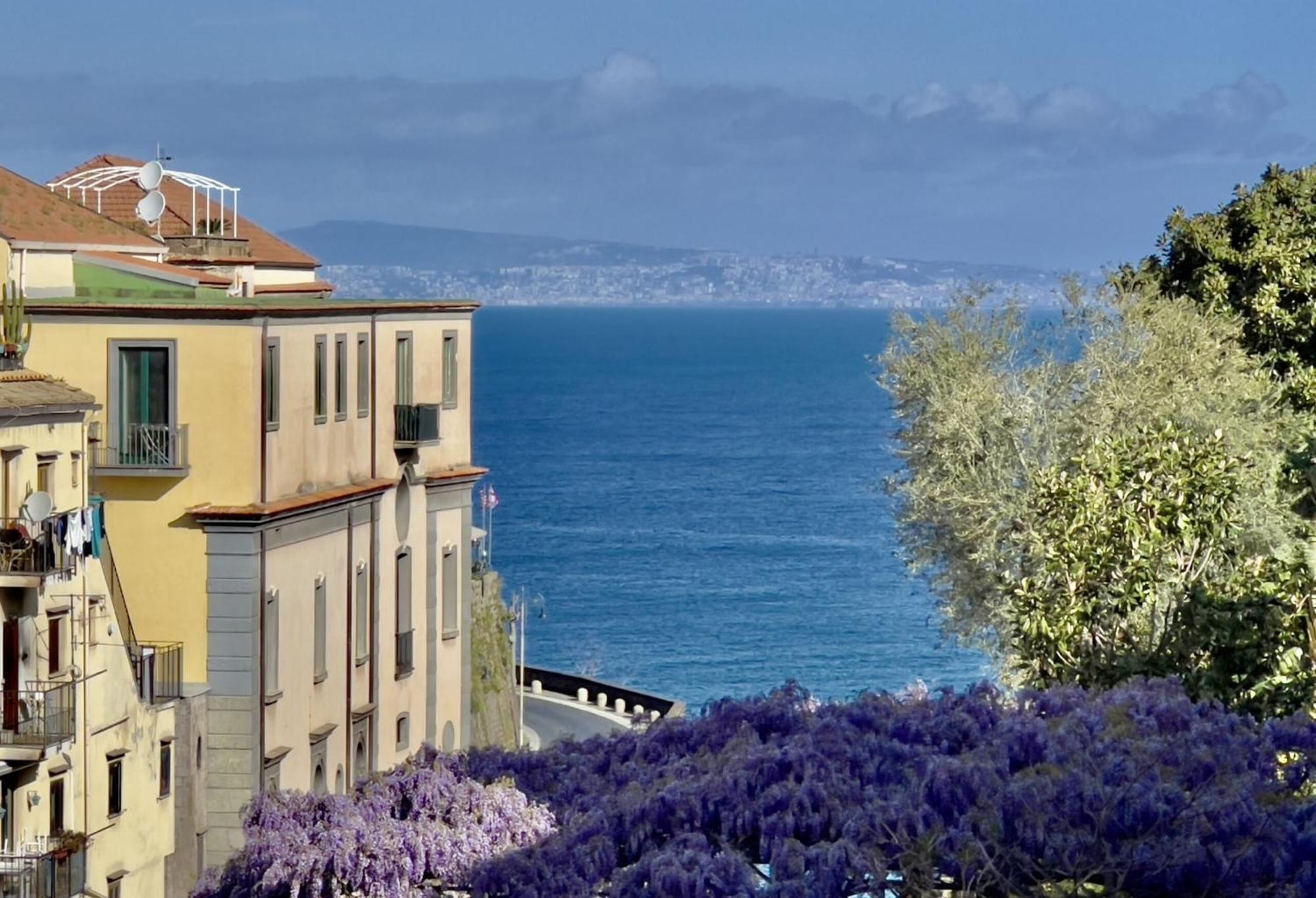 مبيت وإفطار Ambasciata Sorrento Relais المظهر الخارجي الصورة